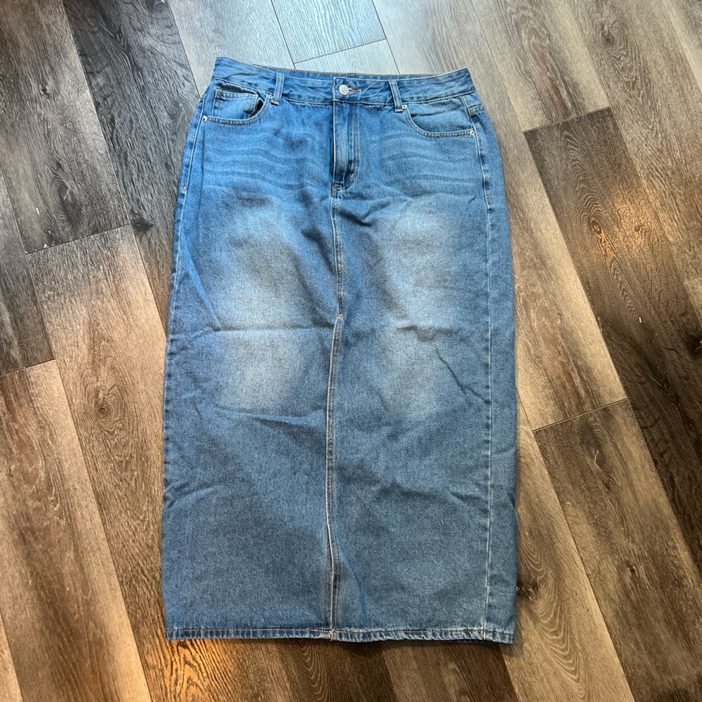 SHEIN Classic Blue Denim Skirt